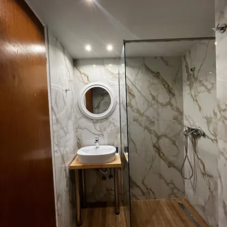 Premium Ikaros Hotel 3*